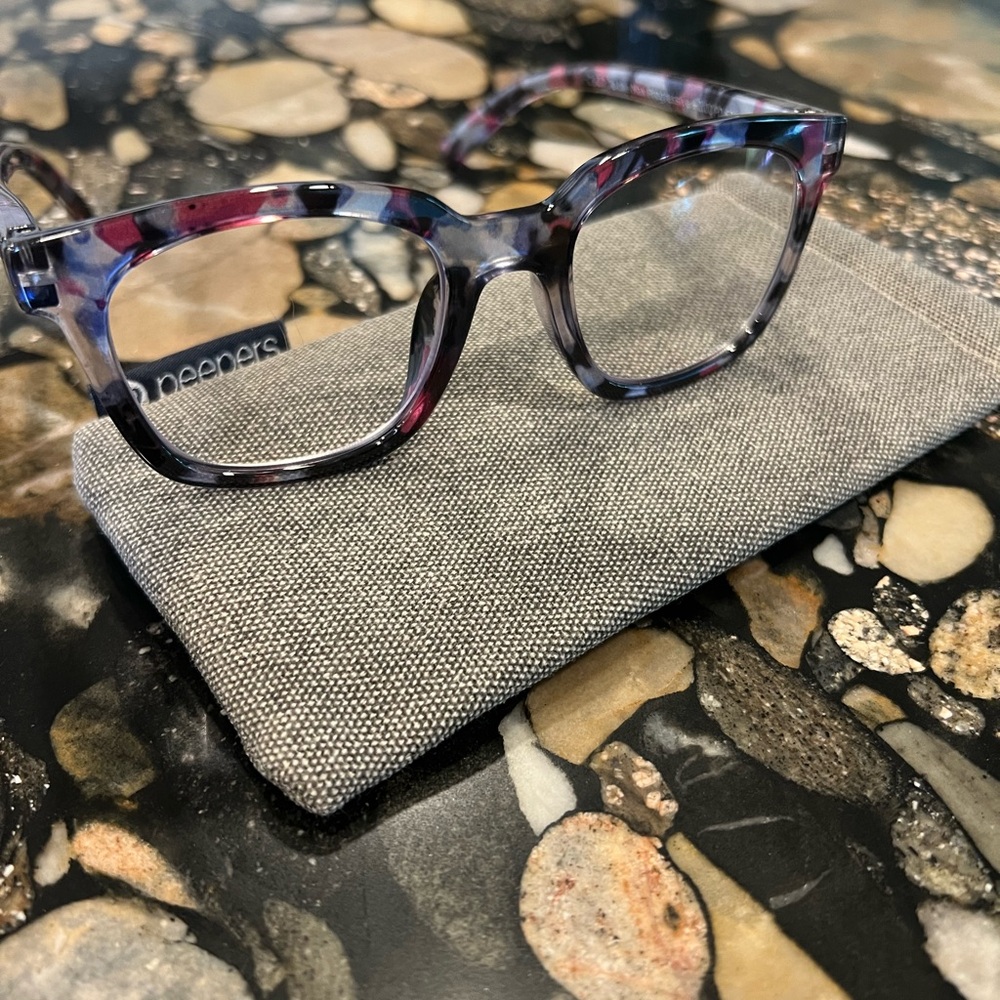 Peepers brand progressive readers 2.0 mag.